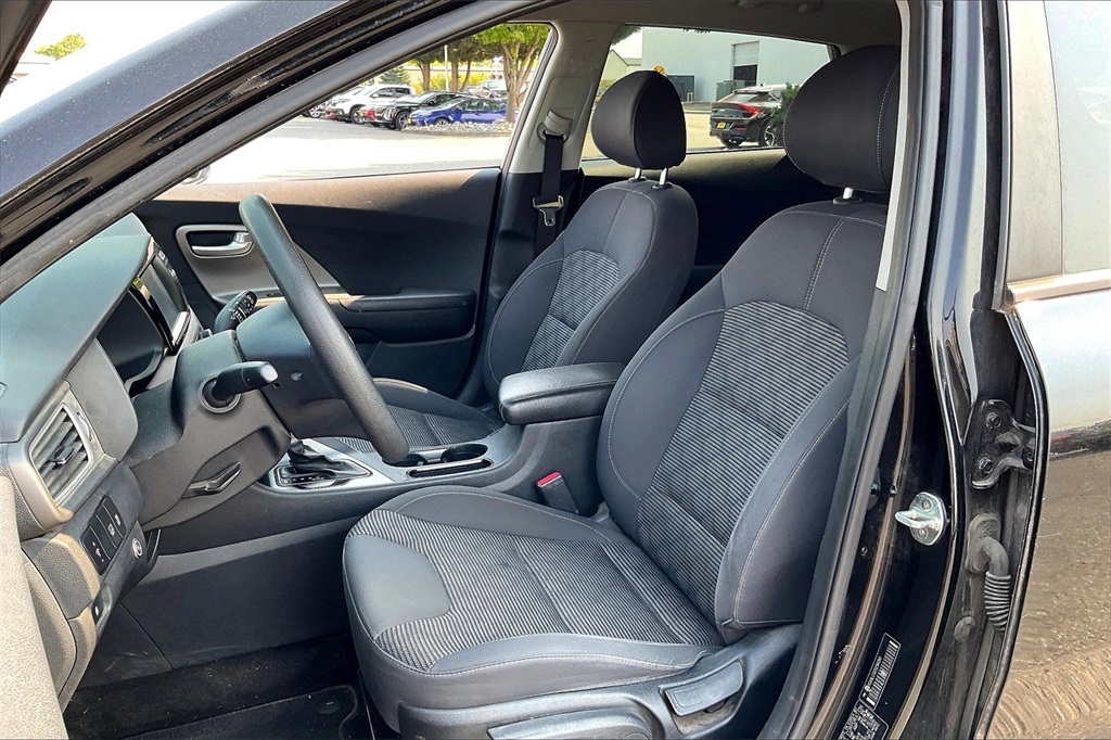 2018 Kia Niro LX photo 15