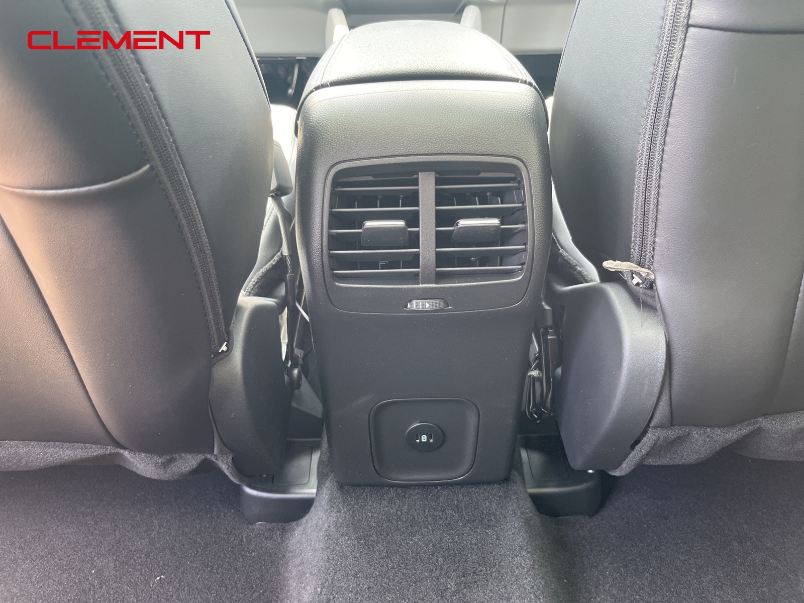 2025 Ford Escape Plug-In Hybrid photo 36