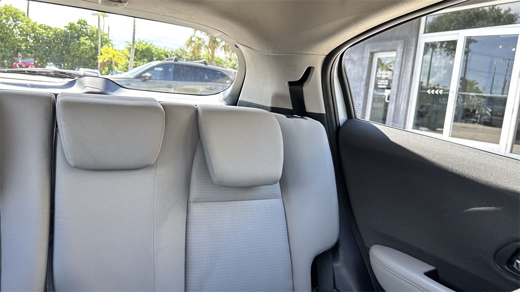 2019 Honda HR-V LX photo 17