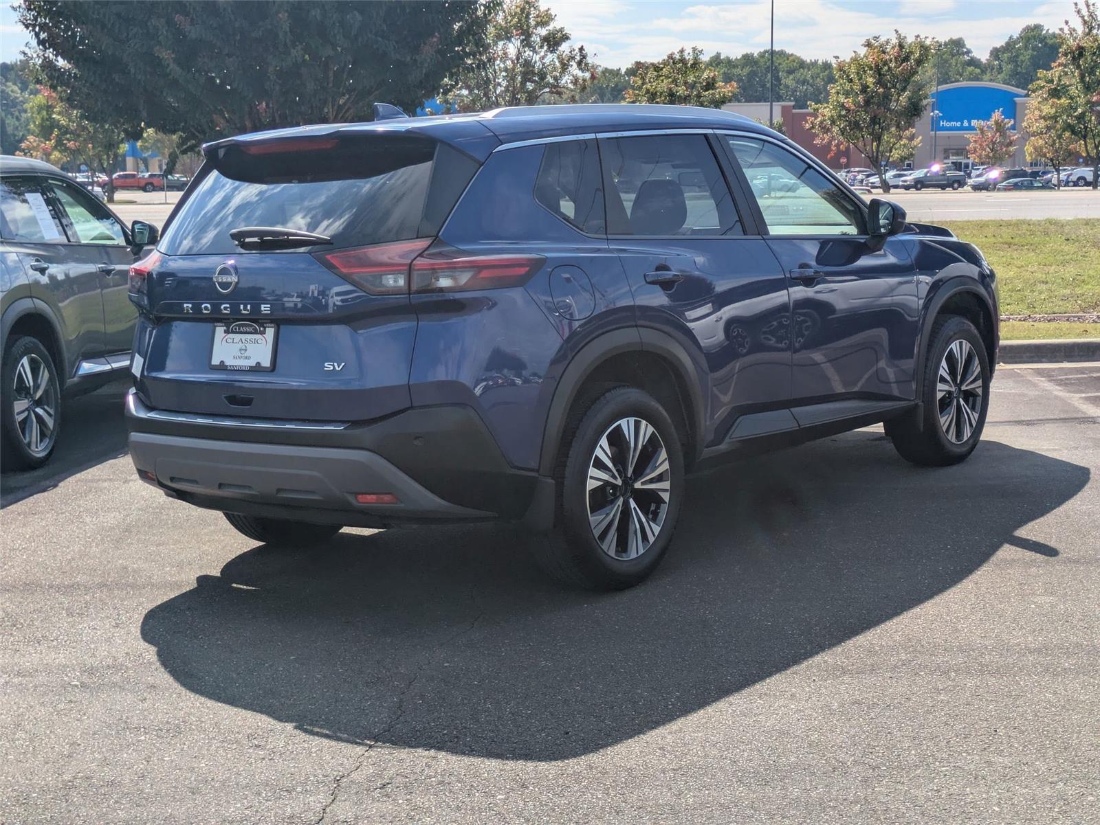 2022 Nissan Rogue SV photo 5