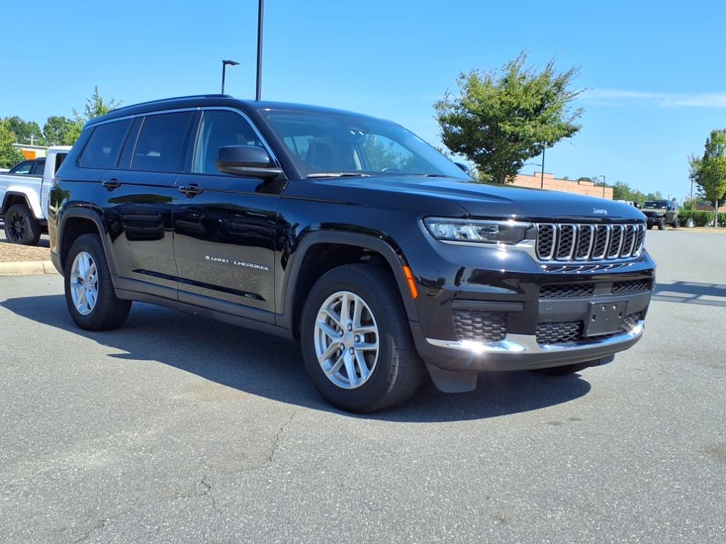 2022 Jeep Grand Cherokee Laredo photo 22