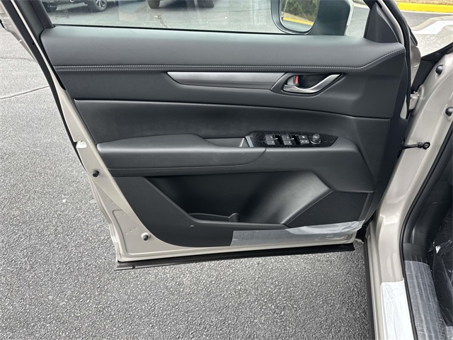 2025 Mazda CX-5 2.5 S Preferred photo 26