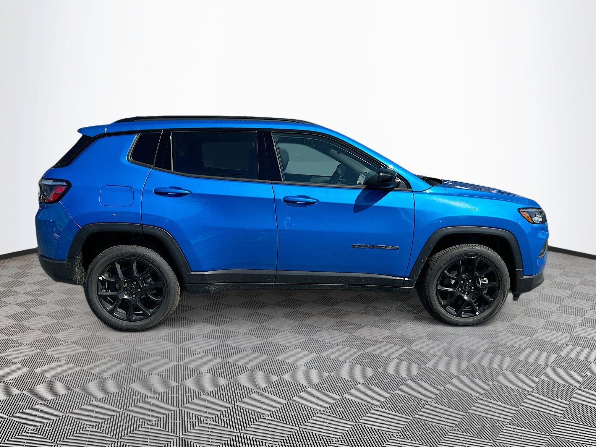2026 Jeep Compass Latitude Altitude Special Edition photo 3