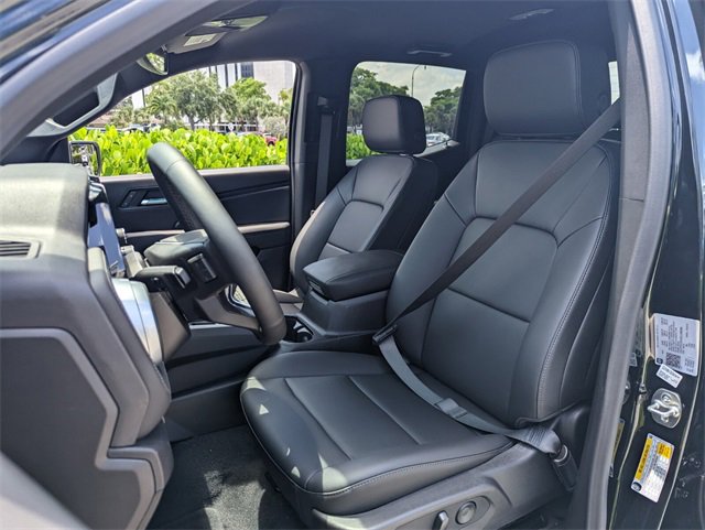 2025 Chevrolet Colorado Work Truck LT photo 5