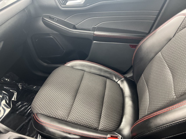2023 Ford Escape ST-Line Select photo 19