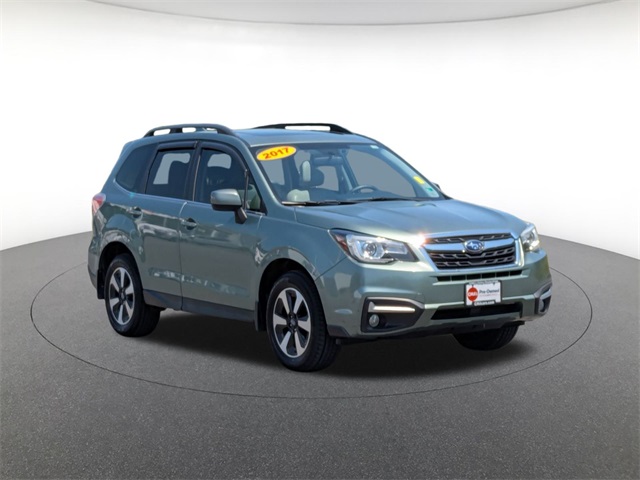 2017 Subaru Forester 2.5i Limited photo 3
