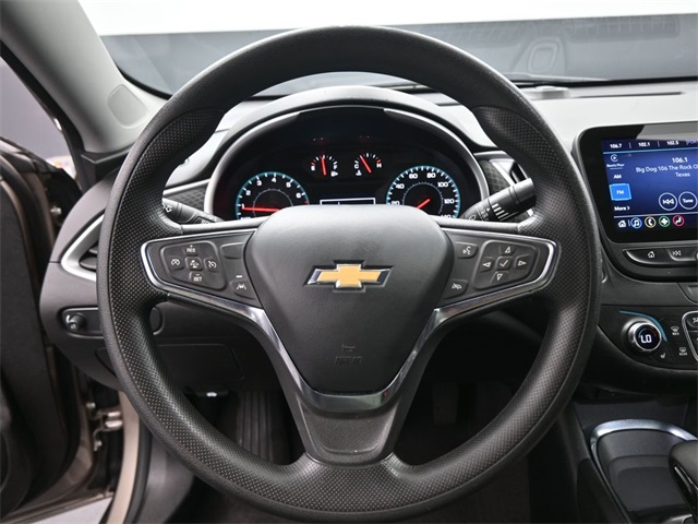 2024 Chevrolet Malibu 1LT photo 3