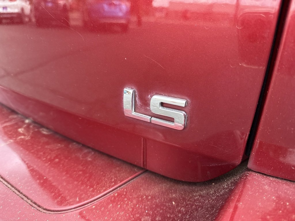 2008 Chevrolet HHR LS photo 14