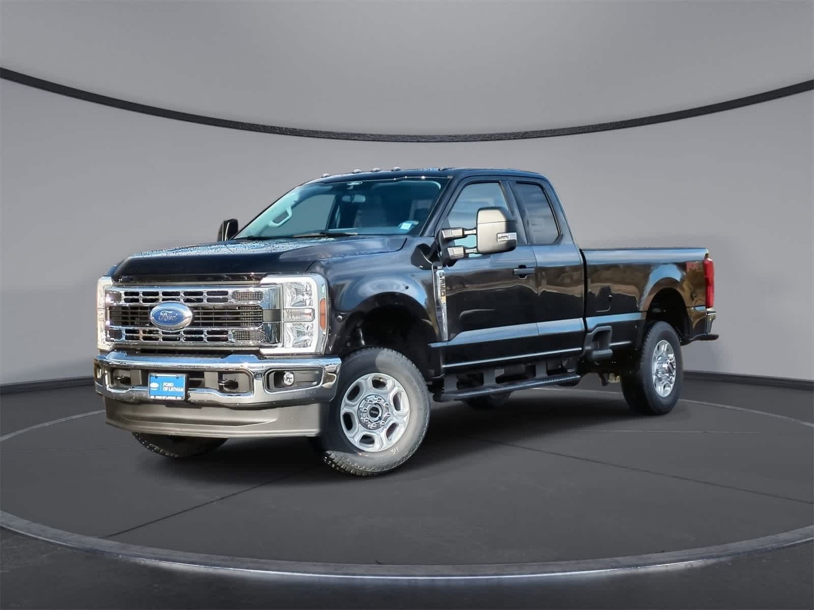 2025 Ford F-350 Super Duty XLT's photo