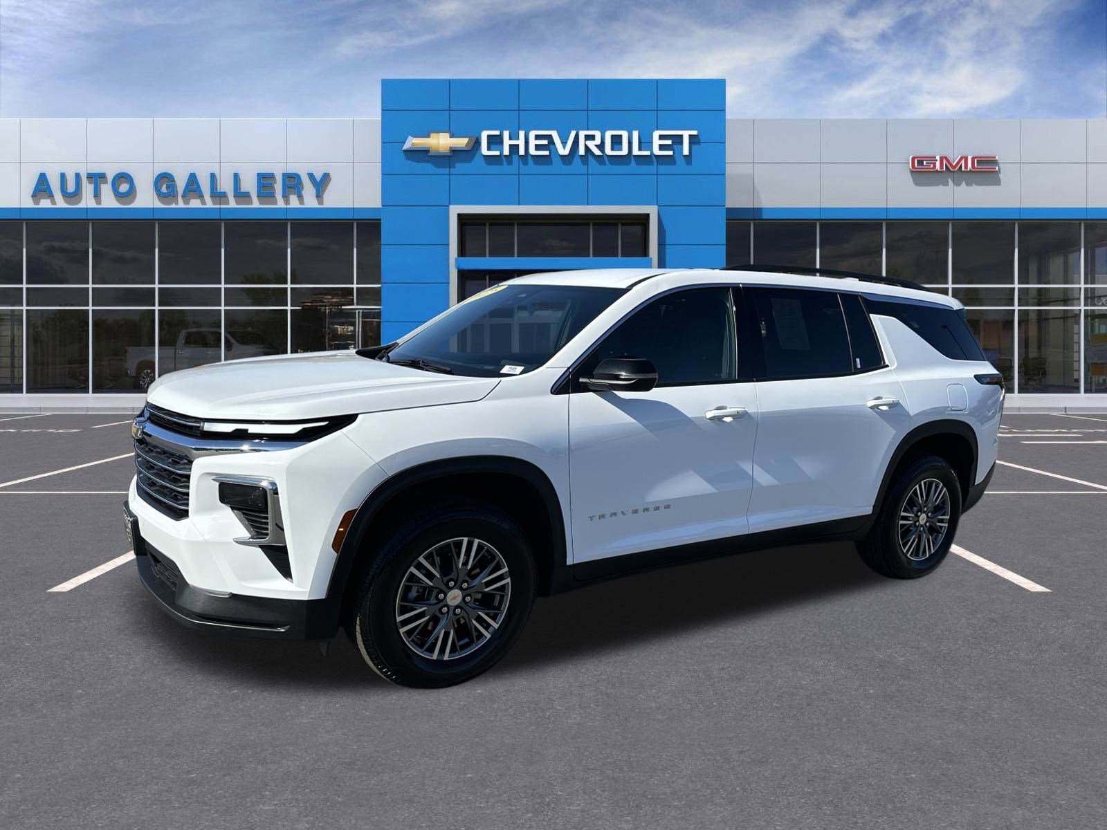 2025 Chevrolet Traverse LT's photo