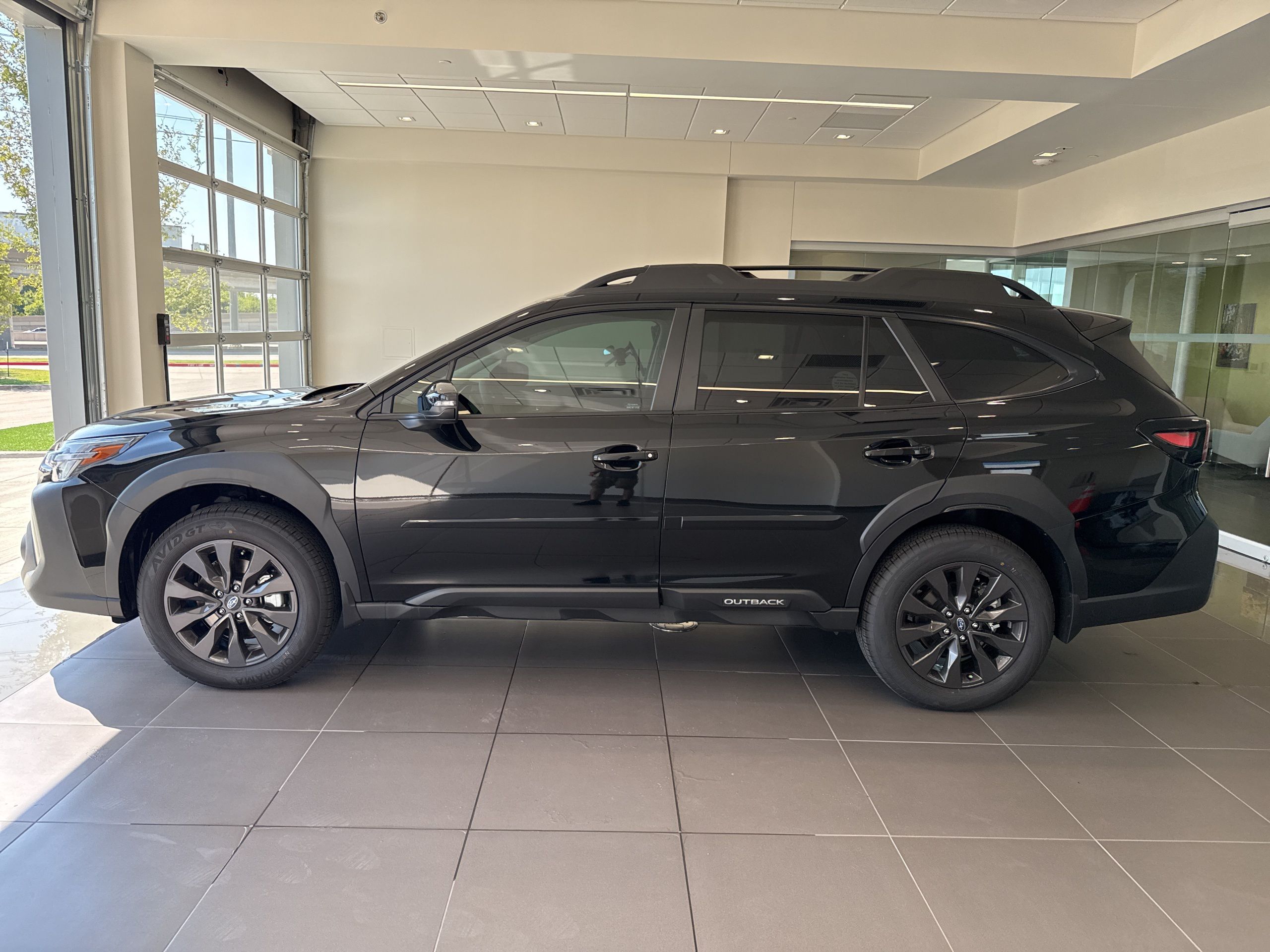 2025 Subaru Outback Onyx Edition XT photo 3