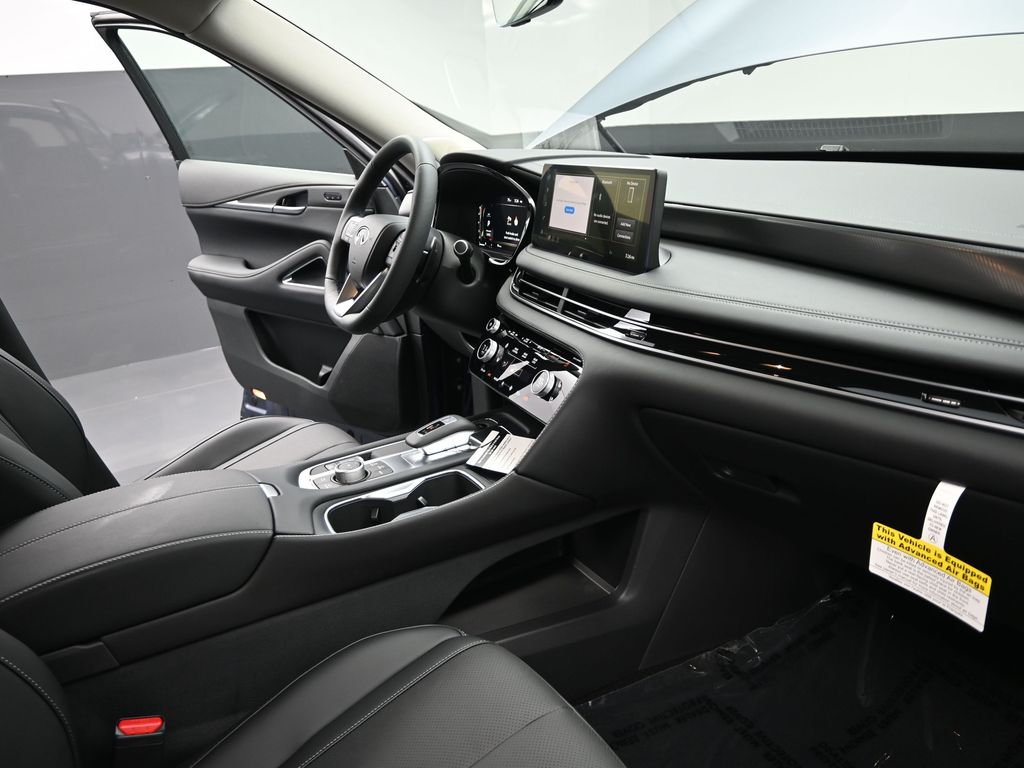 2026 Infiniti QX60 Luxe photo 16