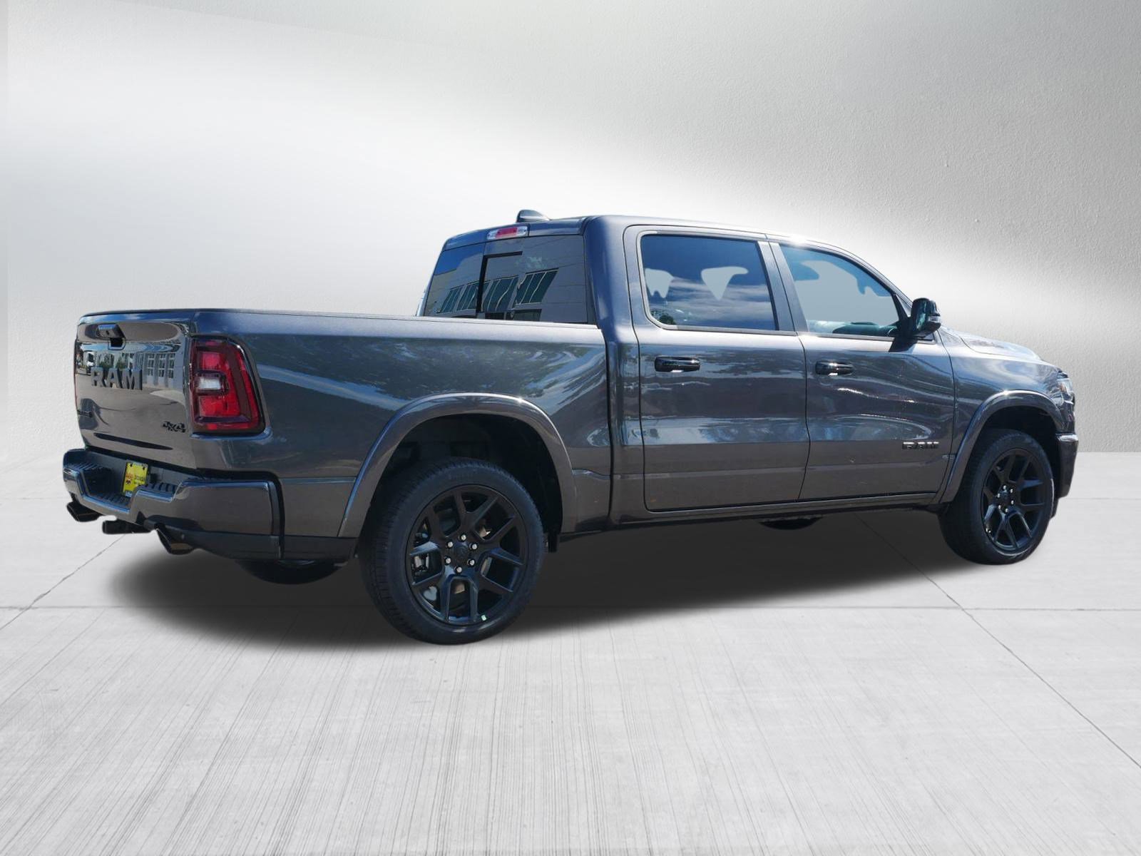 2026 Ram 1500 Laramie photo 4