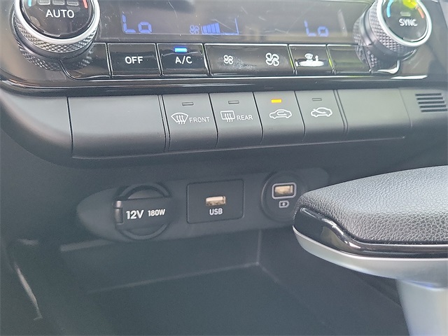 2023 Hyundai Elantra SEL photo 14