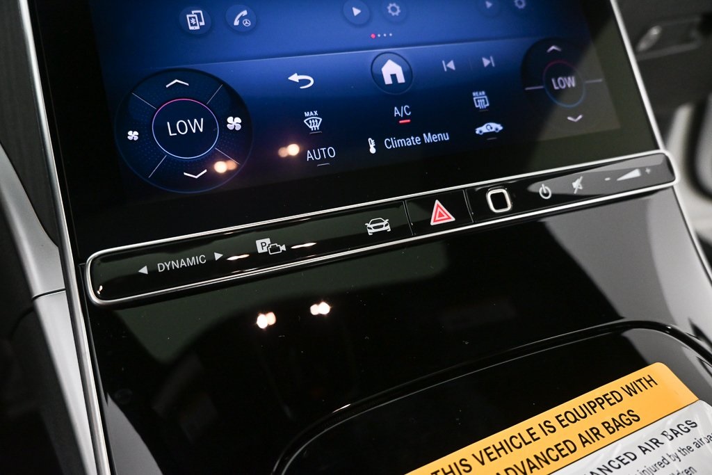 2025 Mercedes Benz C 300 photo 12