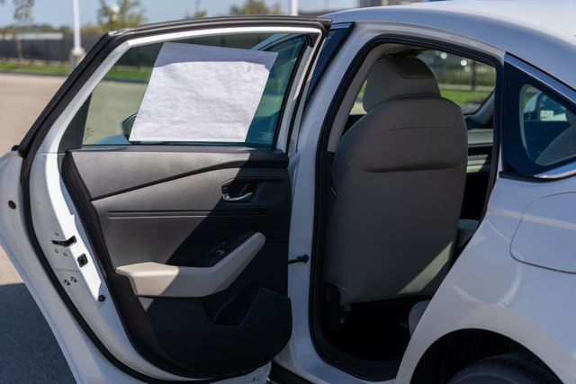 2025 Honda Accord LX photo 17
