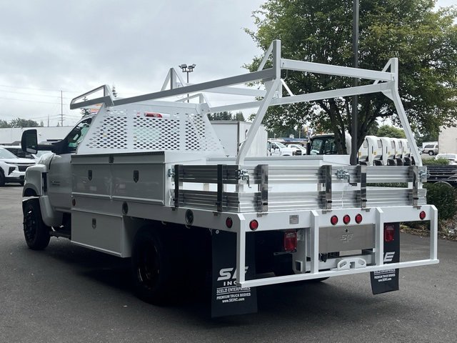 2024 Chevrolet Silverado 5500HD Work Truck photo 4