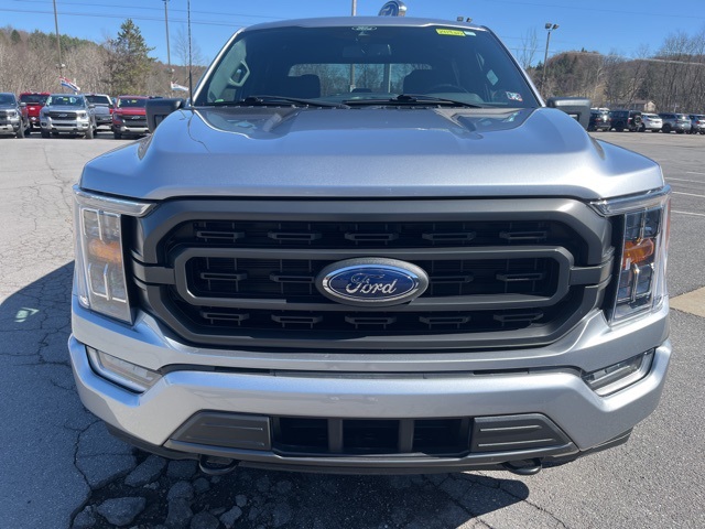 2021 Ford F-150 XLT photo 2
