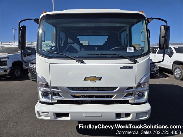 2025 Chevrolet Silverado photo 2