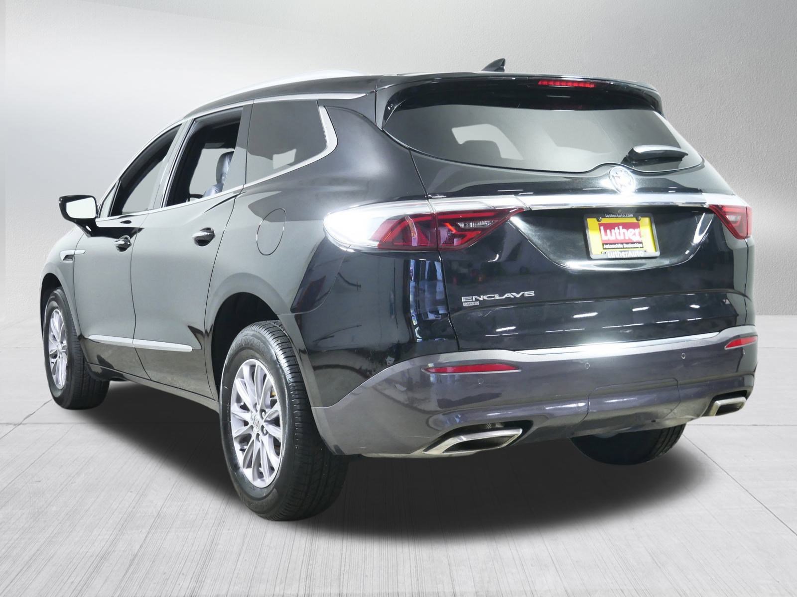 2024 Buick Enclave Premium photo 2