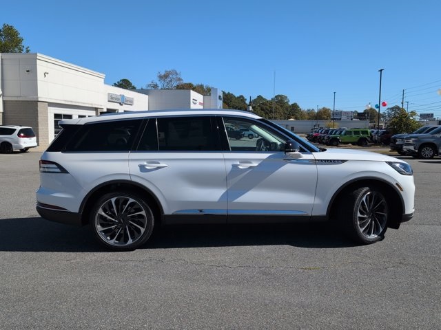 2026 Lincoln Aviator Reserve photo 2