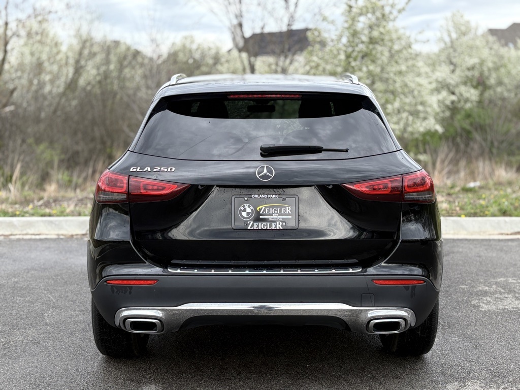 2022 Mercedes Benz GLA 250 photo 5