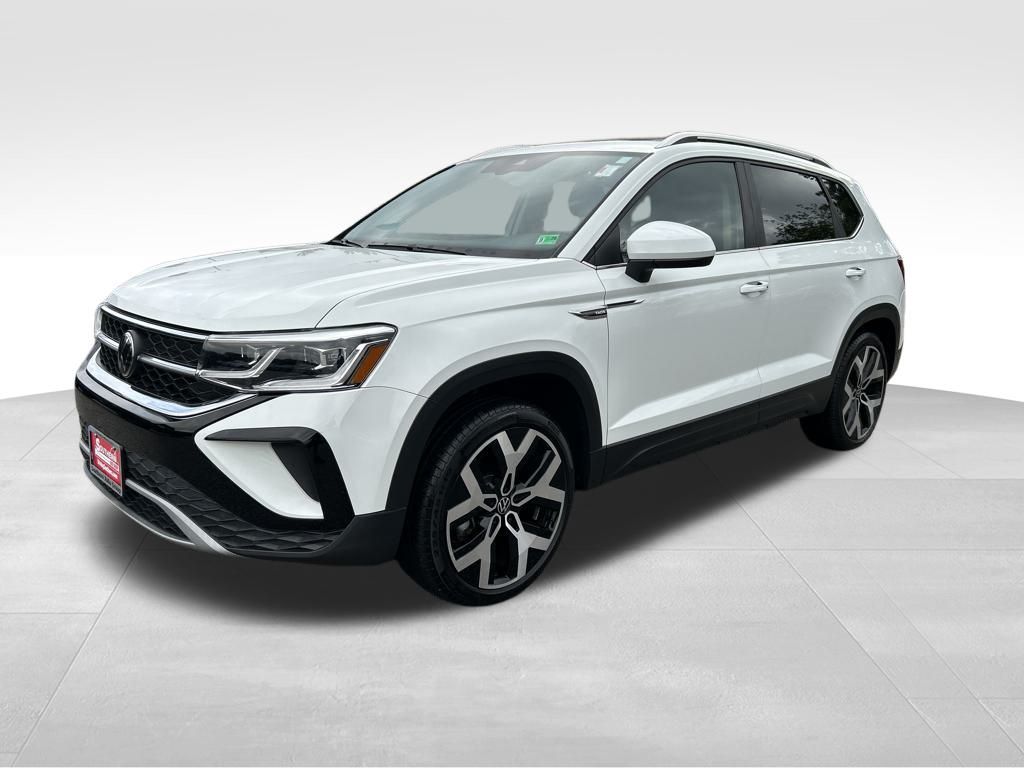 2023 Volkswagen Taos SEL photo 2
