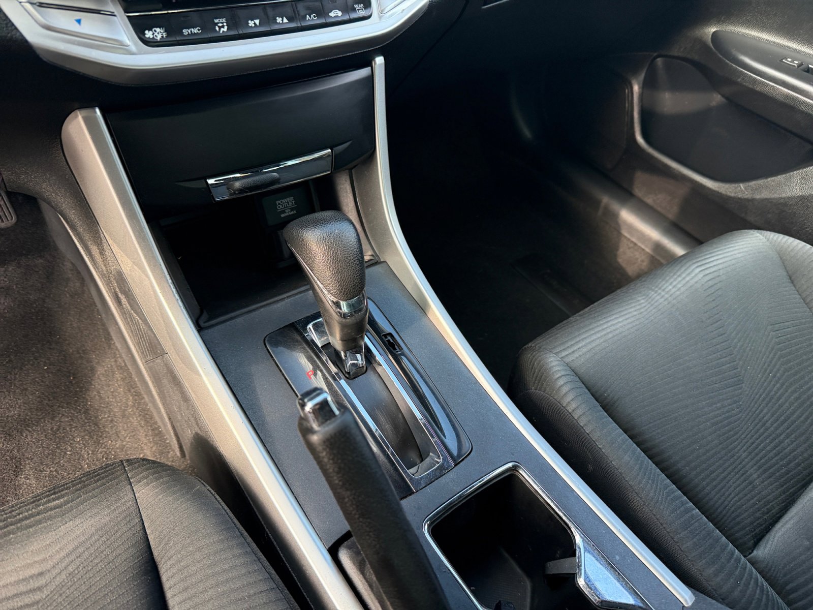 2014 Honda Accord LX photo 13