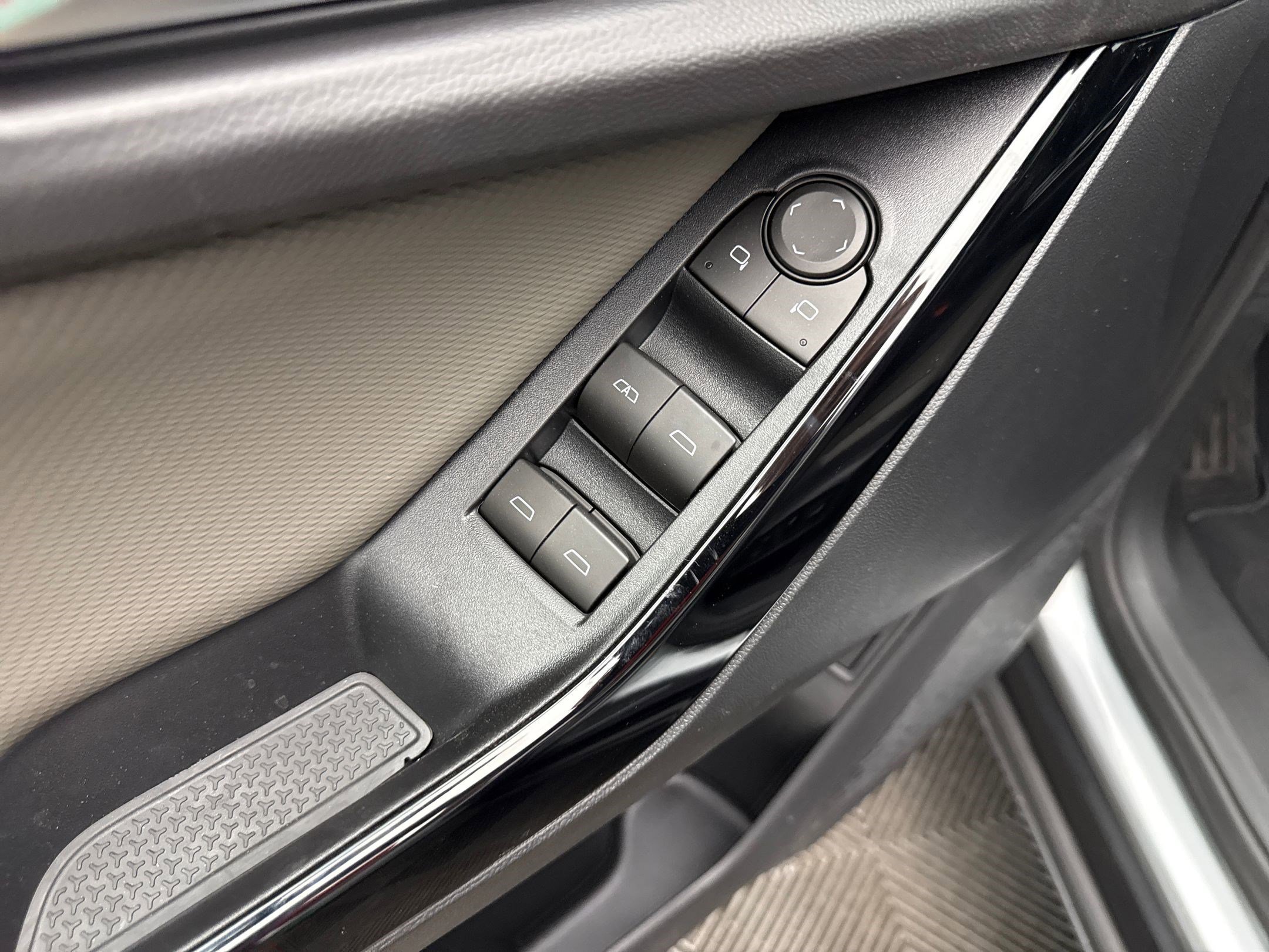 2026 Chevrolet Equinox LT photo 26