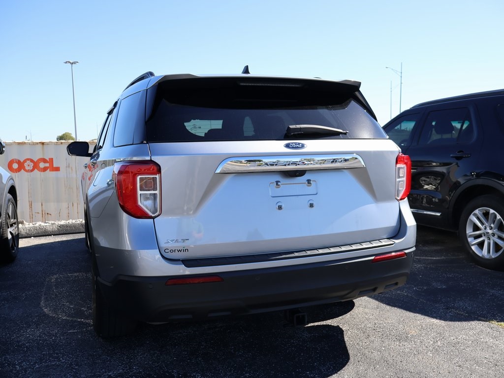 2022 Ford Explorer XLT photo 3