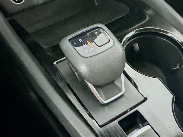 2021 Nissan Rogue SV photo 16