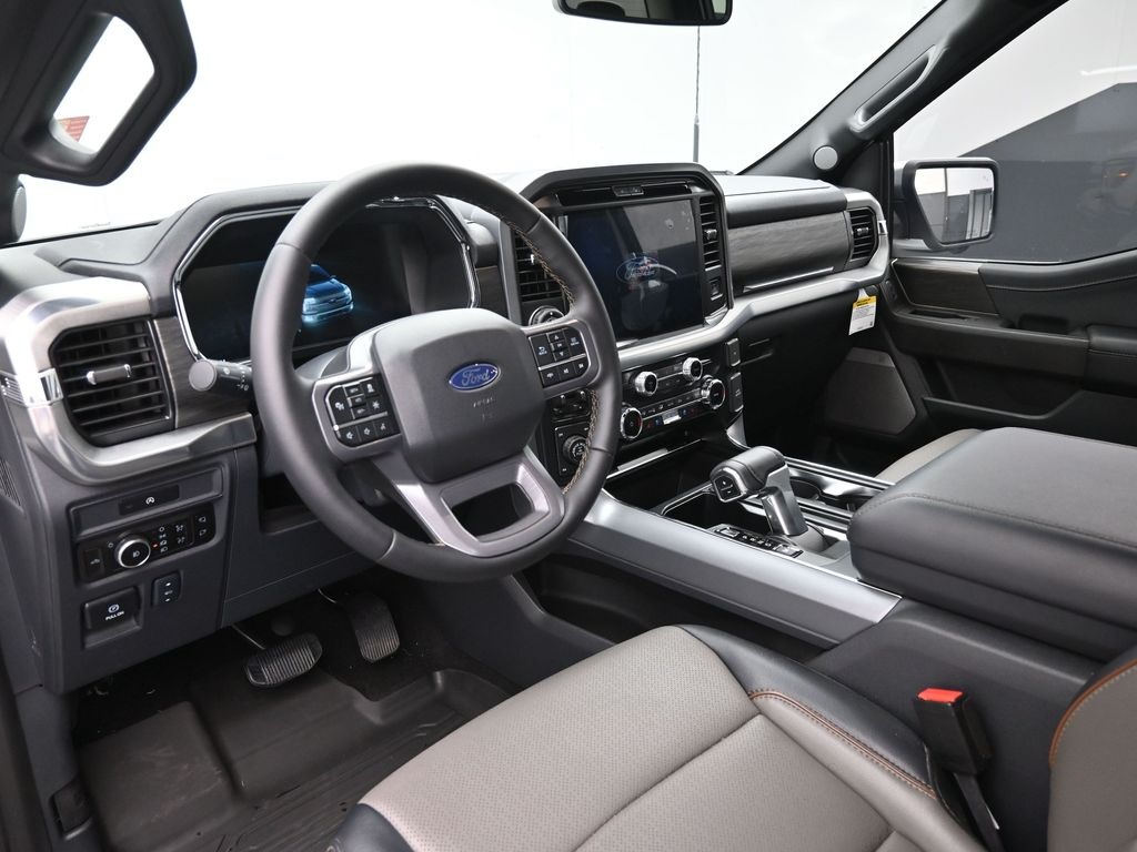 2025 Ford F-150 Lariat photo 17