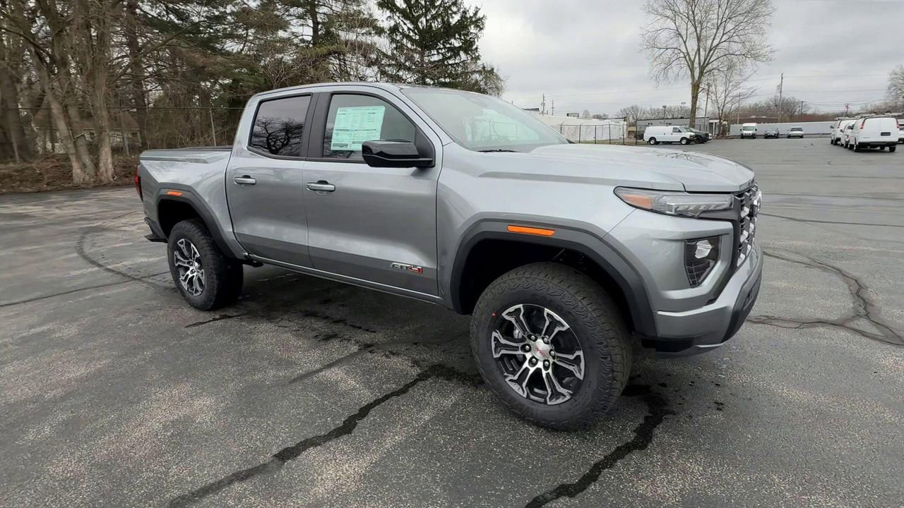 2025 Gmc Canyon AT4 photo 2