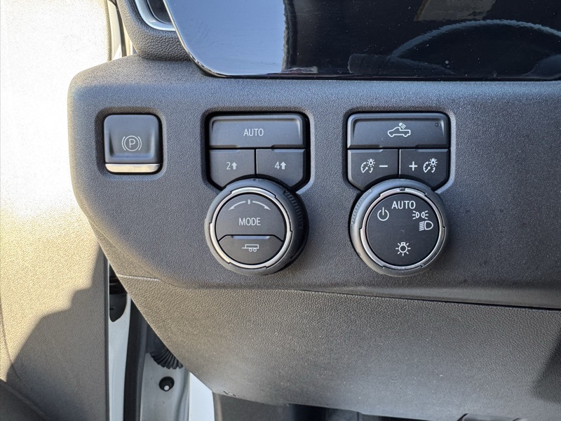 2022 Chevrolet Silverado 1500 LT photo 13