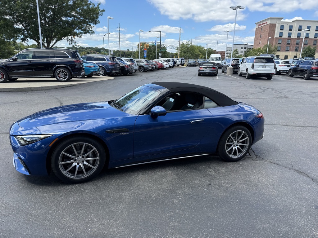2024 Mercedes Benz SL AMG 43 photo 3