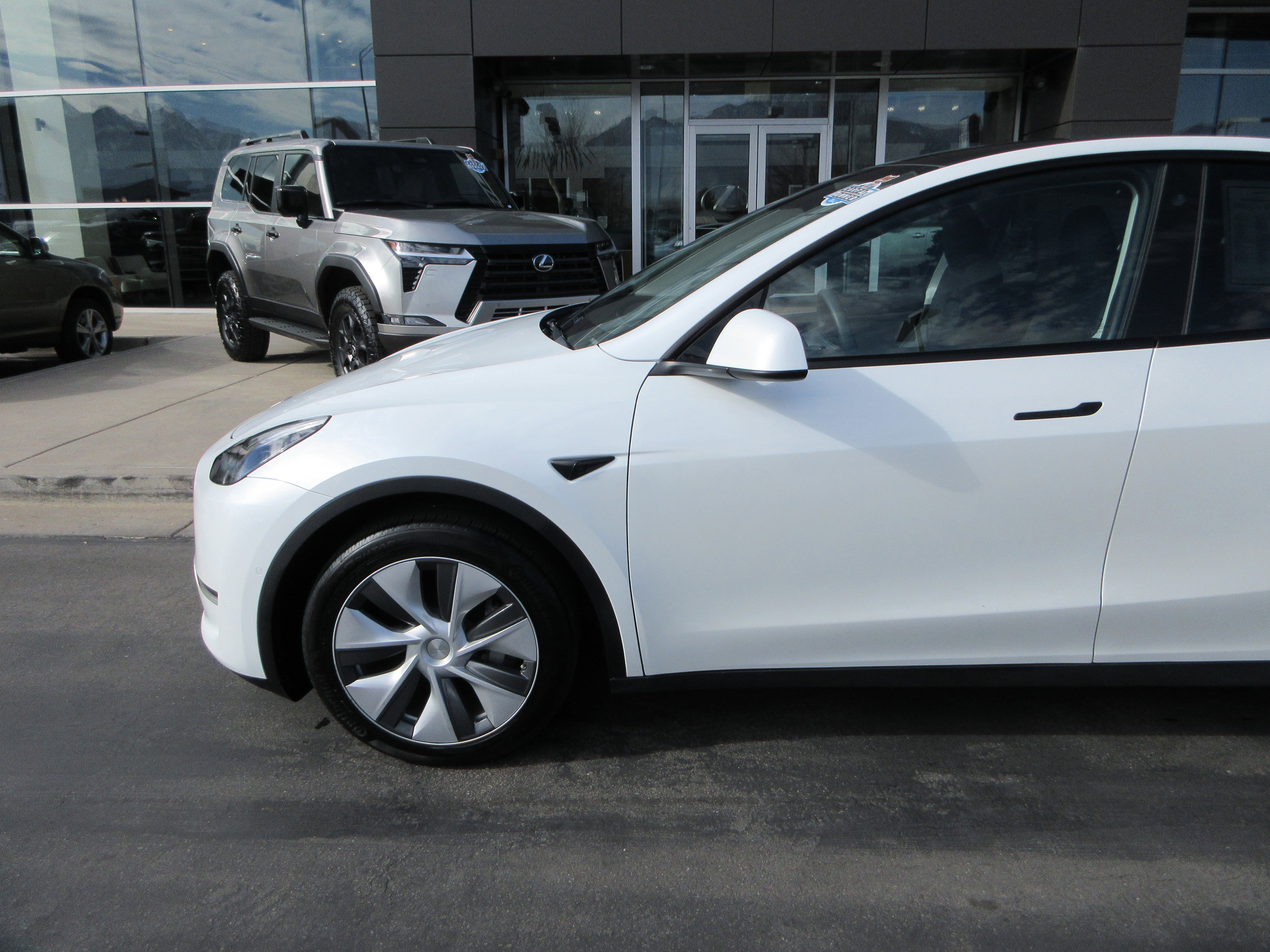 Used 2022 Tesla Model Y Long Range with VIN 7SAYGDEE0NA012460 for sale in Murray, UT