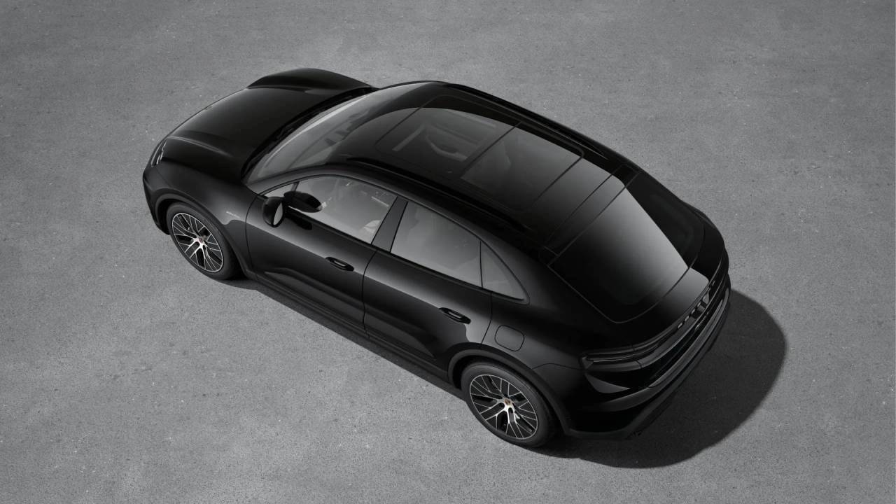 2025 Porsche Macan 4 Electric photo 4