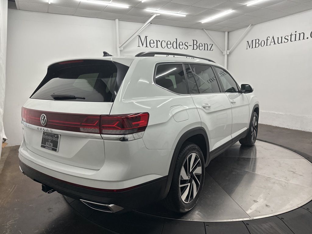 2024 Volkswagen Atlas SE Technology photo 6