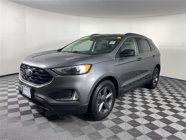 2022 Ford Edge SEL photo 3