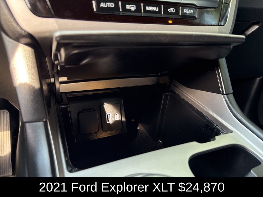 2021 Ford Explorer XLT photo 26