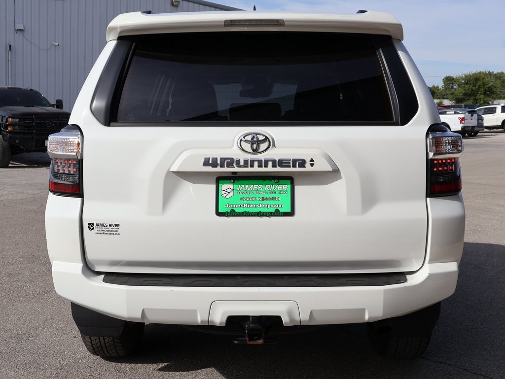 2024 Toyota 4Runner SR5 photo 4