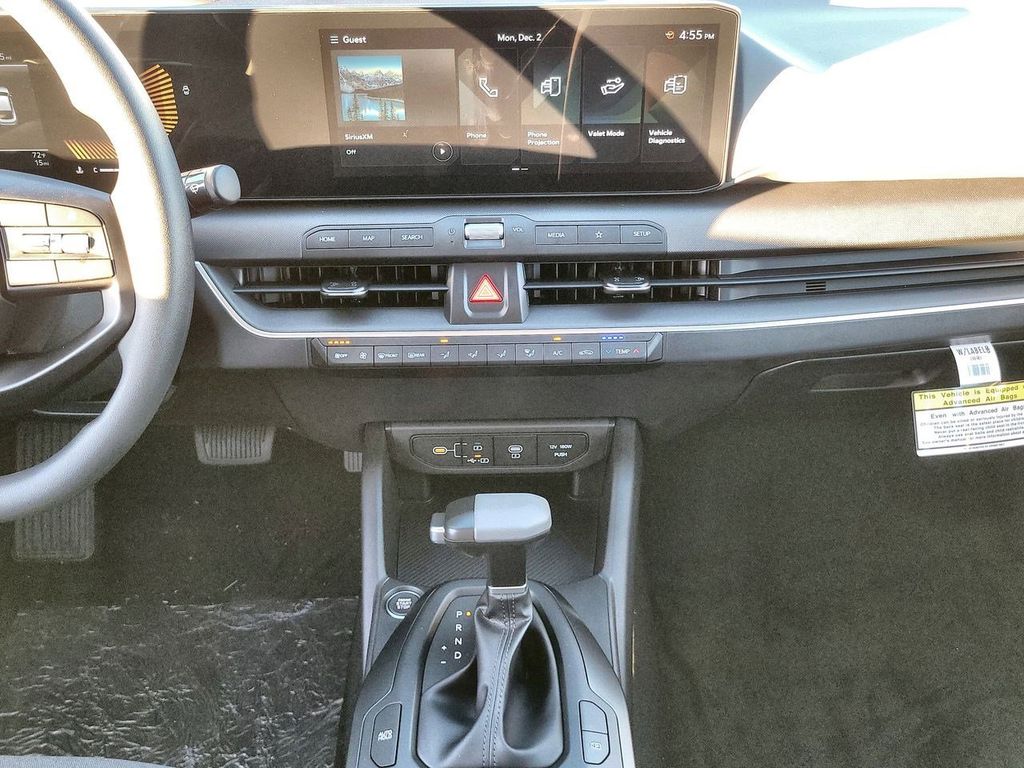 2025 Kia K4 LXS photo 19