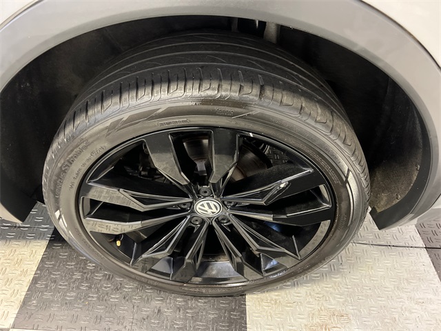 2021 Volkswagen Tiguan SE R-Line Black photo 14