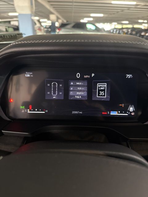 2023 Jeep Grand Cherokee Overland photo 26