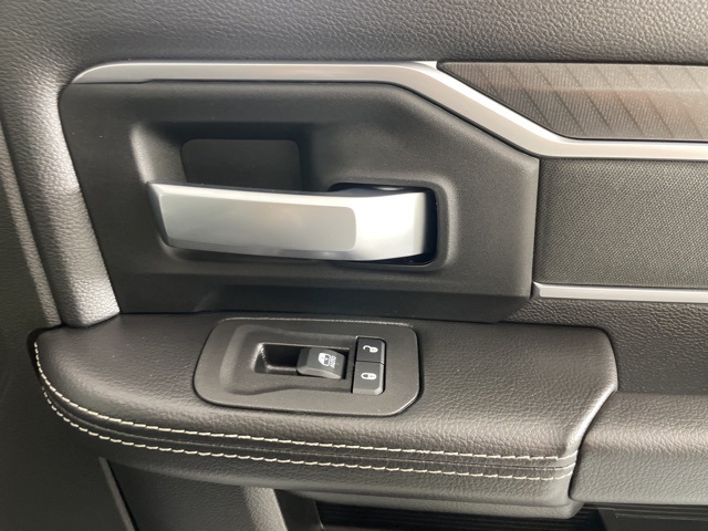 2025 Ram 2500 Big Horn photo 11