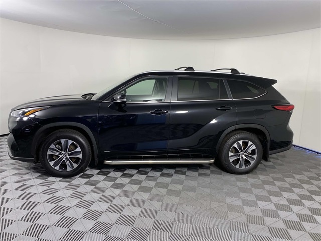 2023 Toyota Highlander Hybrid XLE photo 2