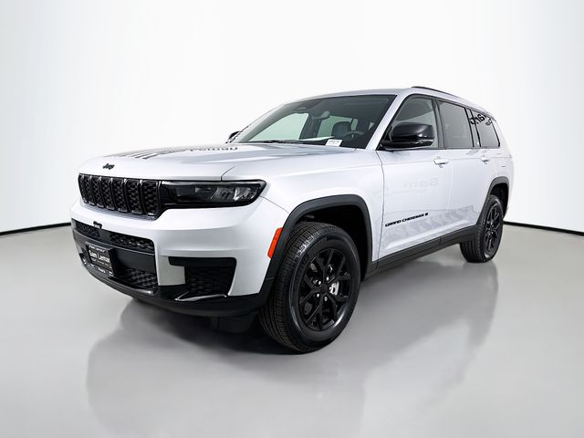 2024 Jeep Grand Cherokee Laredo photo 3