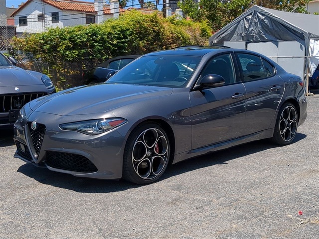 2022 Alfa Romeo Giulia Ti - VELOCE photo 3