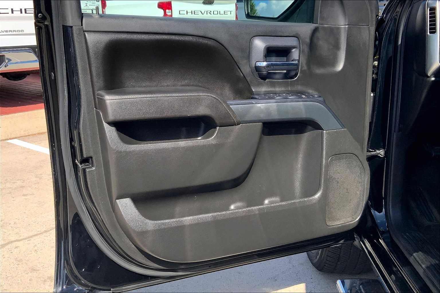2017 Chevrolet Silverado 1500 LT photo 15
