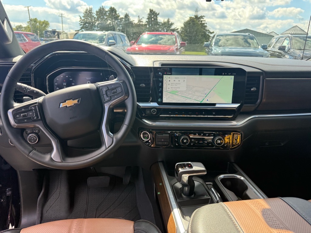 2024 Chevrolet Silverado 1500 High Country photo 13